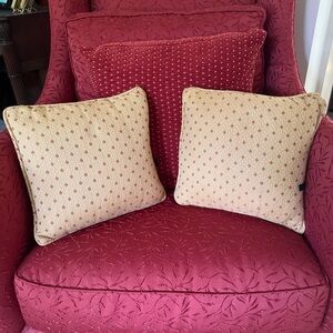 Elegant Gold Accent Pillow Set